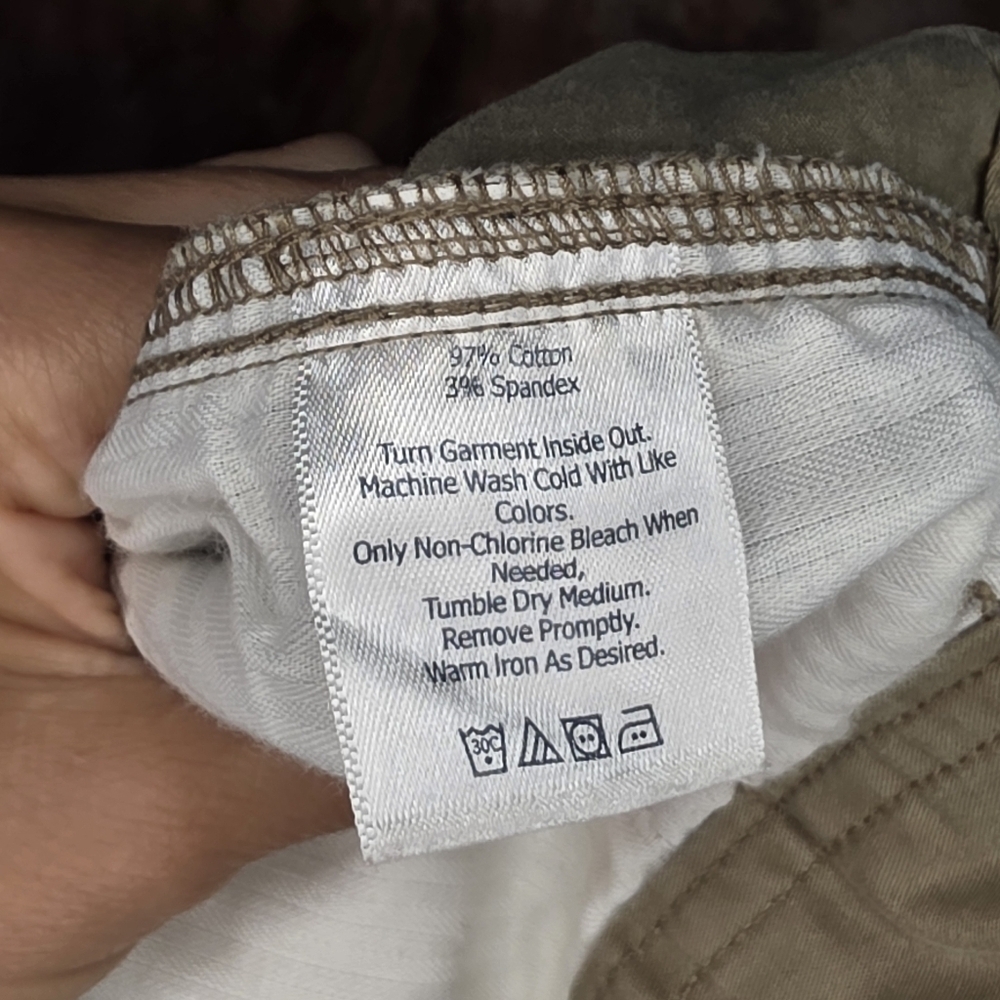 Eddie Bauer Utility Shorts Khaki Tan Stretch mid rise 5.5" inseam Size 6 or 8 - Picture 5 of 7